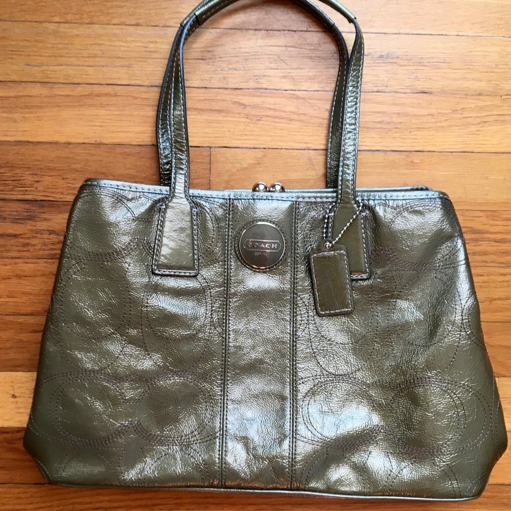 NWOT Coach Signature Stitch Frame Carry All - Patent Leather